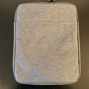 🎉SOLD OUT 🎉Grey Fleece Line & padded IPad Protective Case Size: 8X11 New